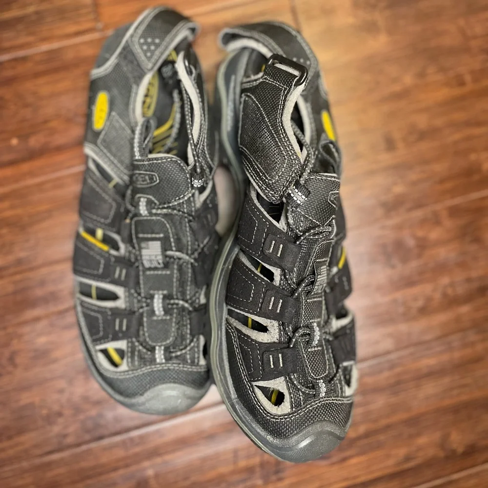 KEEN Men's Rialto